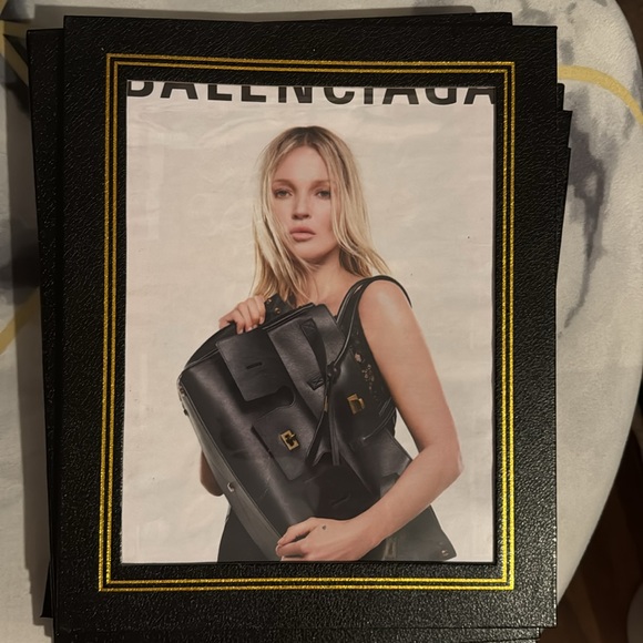 Black 🖤gold 💛picture frame. Diploma insert frame - Picture 14 of 14